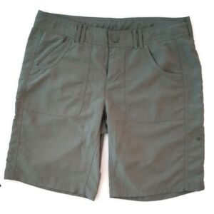 The North Face Women's Lightweight Outdoor Casual Roll-up Shorts, Size 8